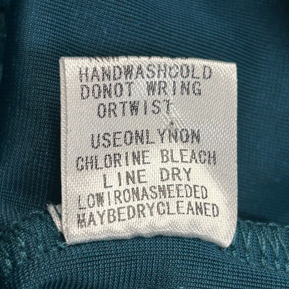 Jodifl Velvet Baby Doll Button Up Dress M
FairyCore Whimsigoth Oversized - Picture 10 of 12